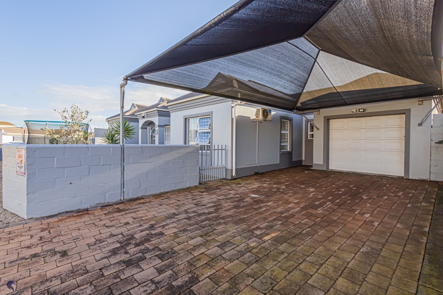 3 Bedroom Property for Sale in Country Club Western Cape